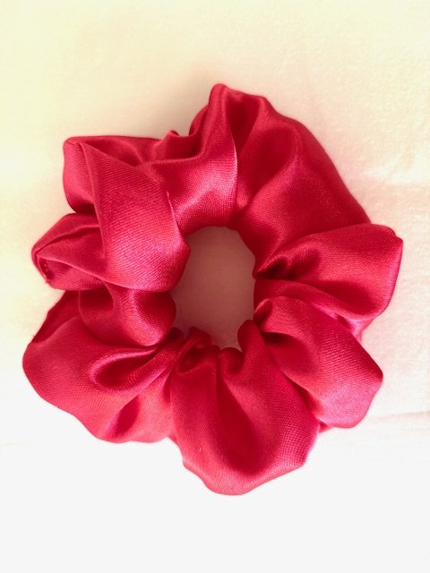 Chouchou satin rouge fait main