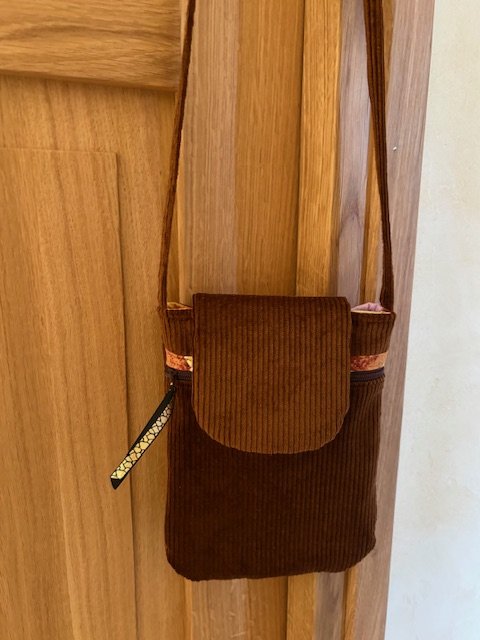 Mini sac bandoulière velours côtelé châtaigne