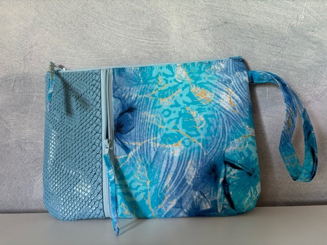 Pochette Woodlet Simili bleu ciel et wax bleu